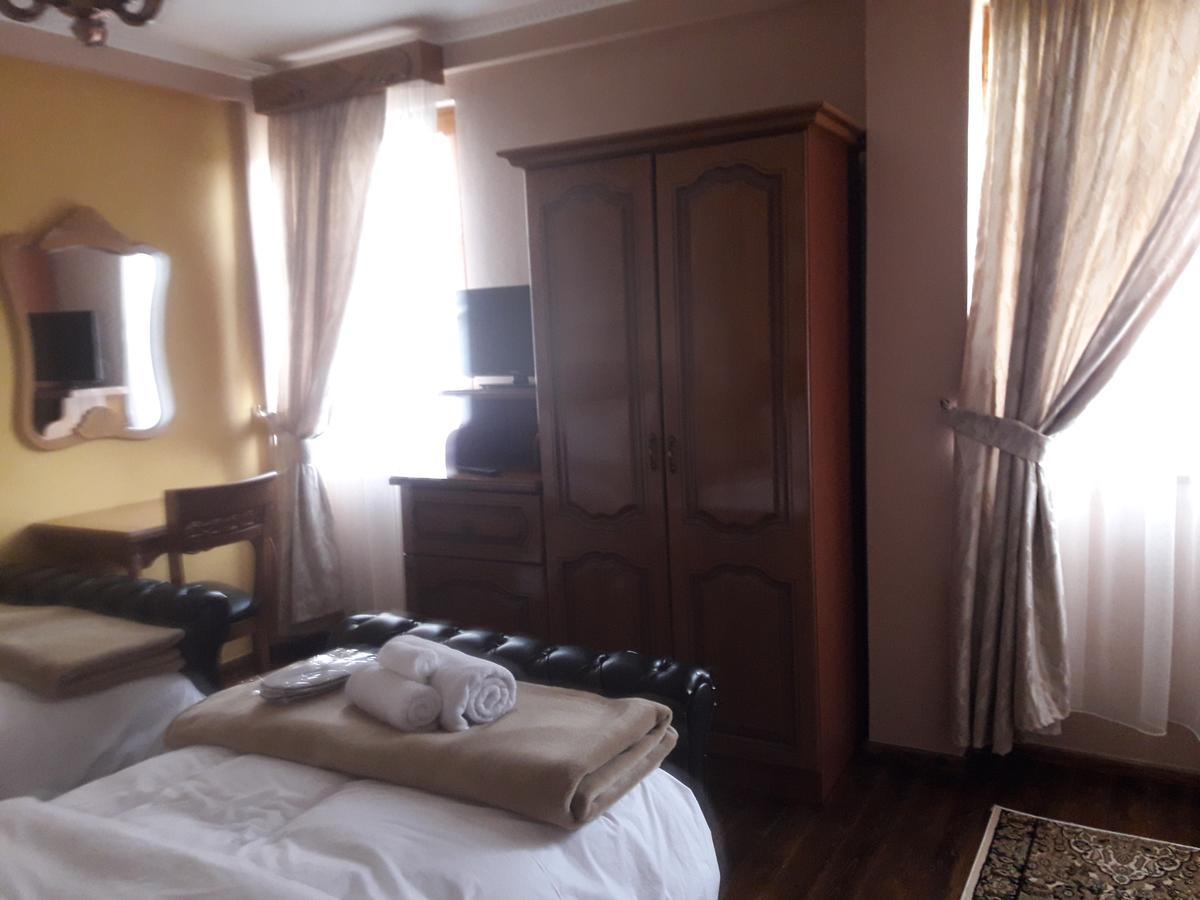 Hotel Vila Mano Korce Eksteriør bilde