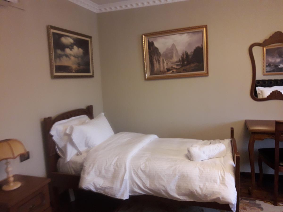 Hotel Vila Mano Korce Eksteriør bilde